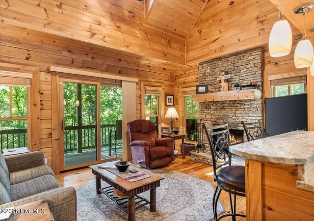 Photo 5 of Single family home for sale at 808 Granite Dr, Hayesville, NC 28904 | MLS# 100591016 | Listing updated on 2026-08-18