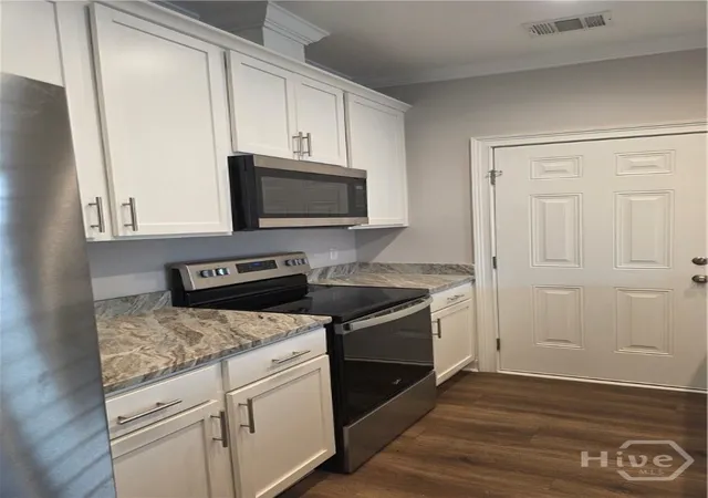 Homes for sale in Savannah, GA | 29 Travis St, Savannah, GA 31406 | MLS# SA340301