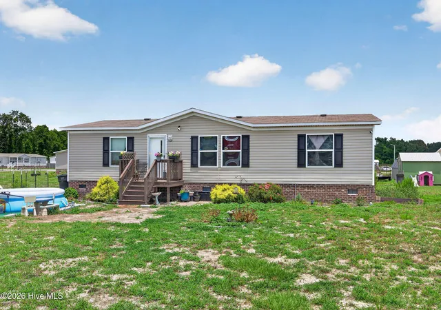 Homes for sale in Warsaw, NC | 109 Dogwood Cir, Warsaw, NC 28398 | MLS# 100584296