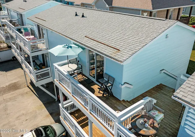5th image of 101 Seahorse Ln, Carolina Beach, NC 28428