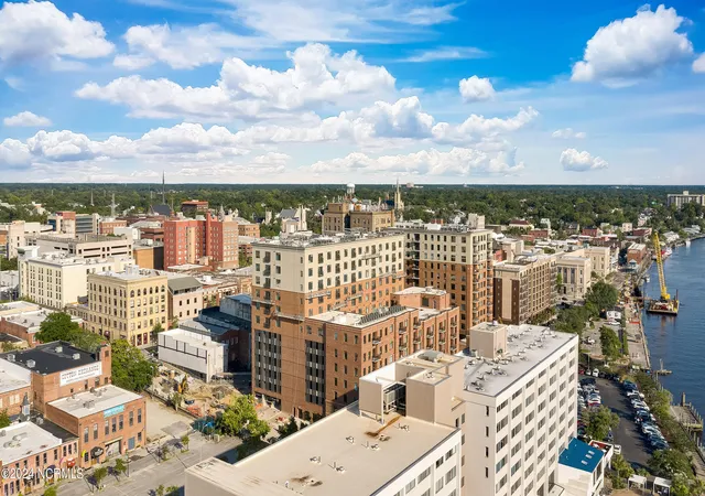 Homes for sale in Wilmington, NC | 240 N Water Street, Wilmington, NC 28401 | Houzeo