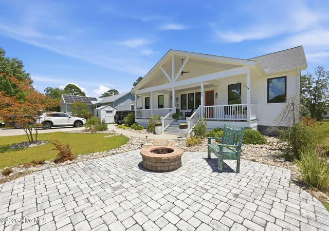 Single family home for sale at 1106 Link Ln, Oriental, NC 28571 | MLS# 100584245
