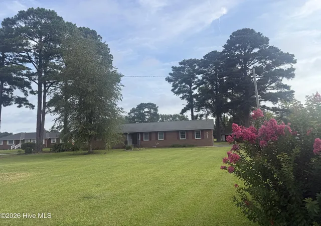 Photo 4 of Single family home for sale at 4061 Charles Blvd, Greenville, NC 27858 | MLS# 100593385 | Listing updated on 2026-10-02