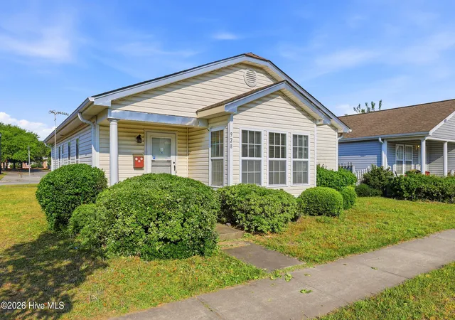 1st image of 928 S 10th St, Wilmington, NC 28401 | MLS# 100568655