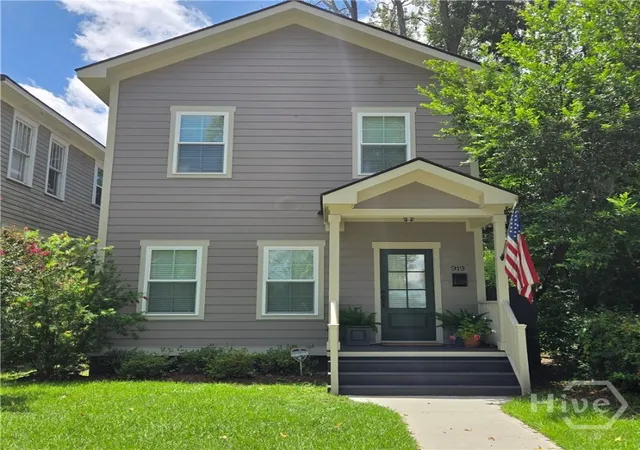 Homes for sale in Savannah, GA | 919 E E Waldburg St, Savannah, GA 31401 | MLS# SA347399