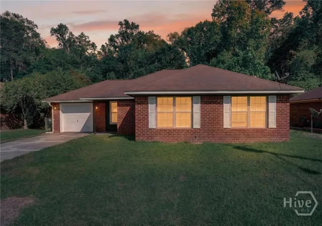 Homes for sale in Hinesville, GA | 815 Sagewood Dr, Hinesville, GA 31313 | MLS# SA352745