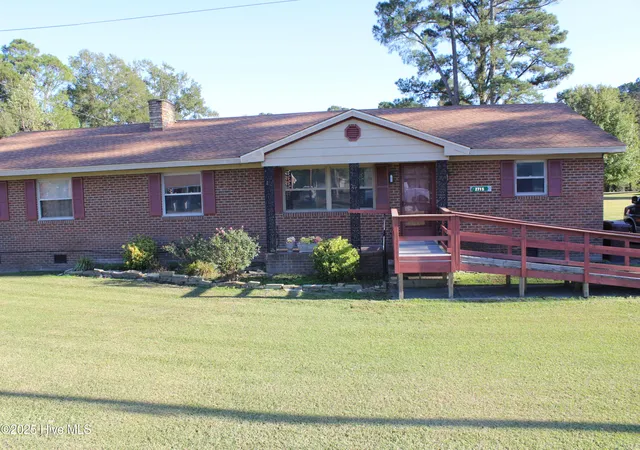 Homes for sale in Plymouth, NC | 2715 Us Hwy 64 W, Plymouth, NC 27962 | MLS# 100536122