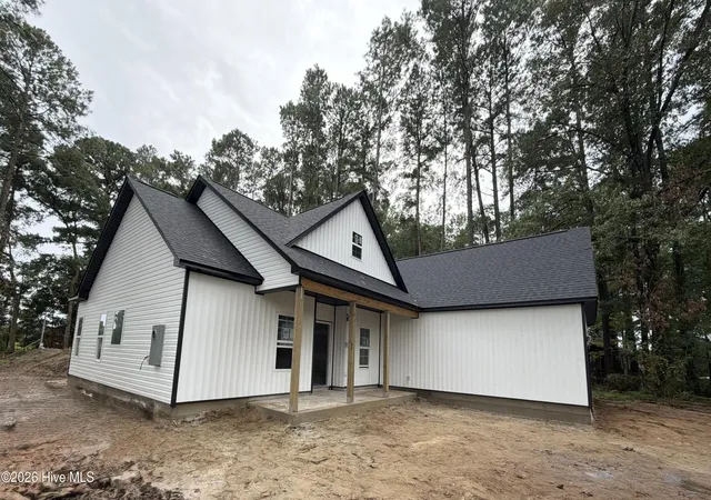 Photo 3 of Single family home for sale at 5715 Edith Rd, Ayden, NC 28513 | MLS# 100596310 | Listing updated on 2026-09-07