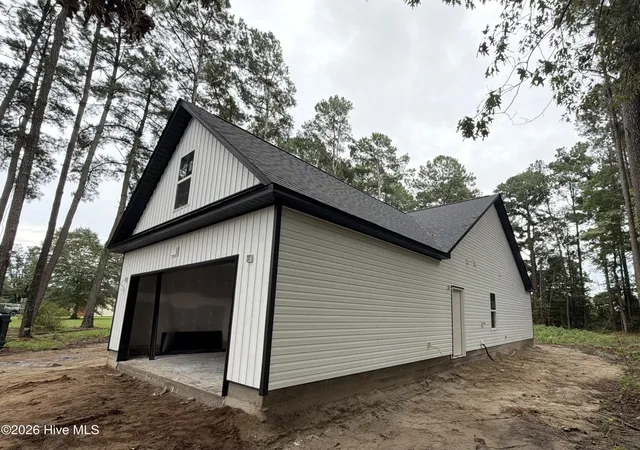 Photo 3 of Single family home for sale at 5715 Edith Rd, Ayden, NC 28513 | MLS# 100596310 | Listing updated on 2026-09-07
