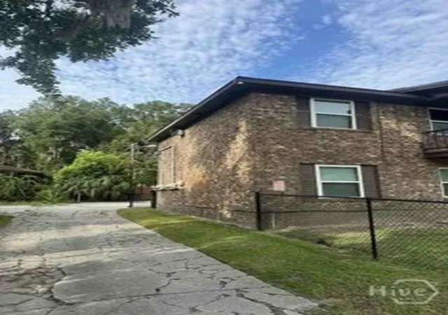 Photo 3 of Multi family home for sale at 2511 Oak Forest Dr, Savannah, GA 31404 | MLS# SA362686 | Listing updated on 2026-08-14