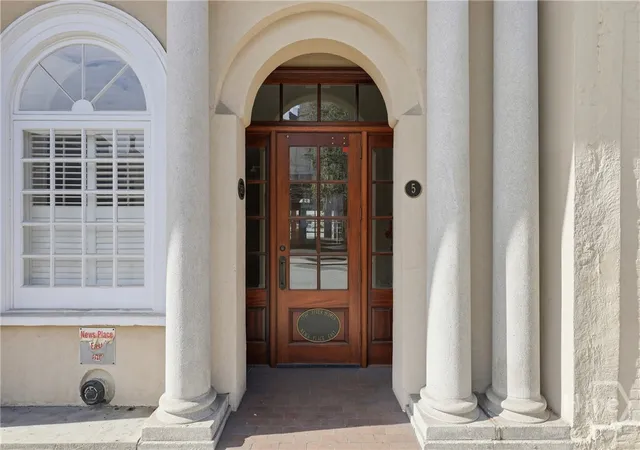 Homes for sale in Savannah, GA | 5 Whitaker St #203E, Savannah, GA 31401 | MLS# SA358823