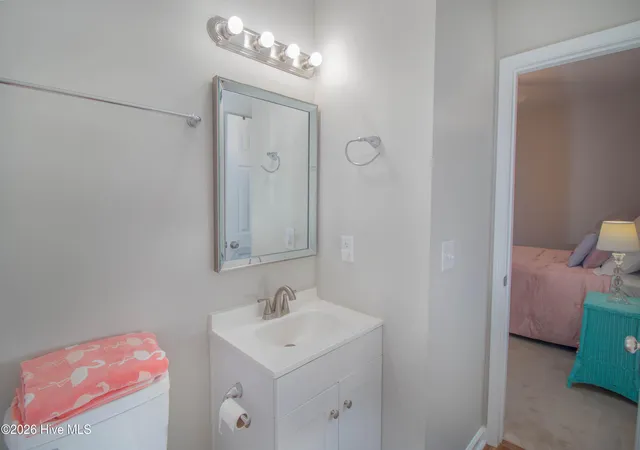 Homes for sale in Wilmington, NC | 4250 Wilshire Boulevard, Wilmington, NC 28403 | Houzeo