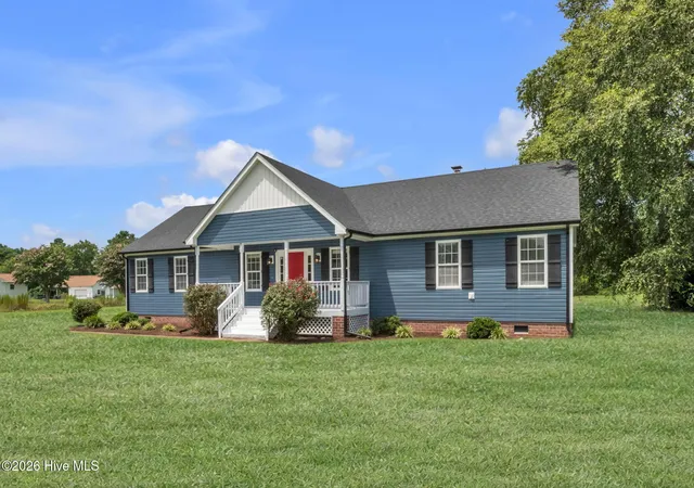 Photo 3 of Single family home for sale at 332 S End Rd, Knotts Island, NC 27950 | MLS# 100593557 | Listing updated on 2026-10-05