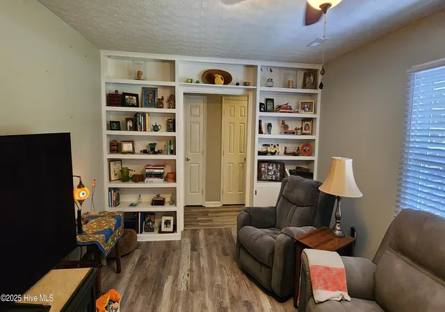 Photo 3 of Single family home for sale at 706 Hedrick Blvd, Morehead City, NC 28557 | MLS# 100533839 | Listing updated on 2026-08-18