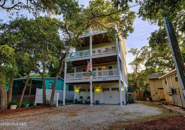 Photo 3 of Single family home for sale at 117 Beachwood Dr, Surf City, NC 28445 | MLS# 100571919 | Listing updated on 2026-09-23