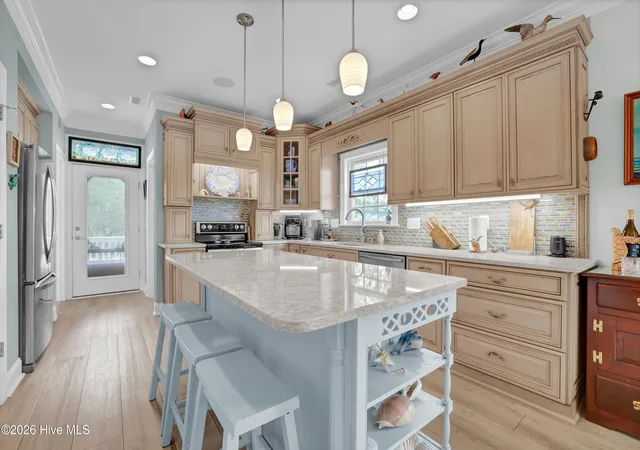 Photo 4 of Single family home for sale at 117 Beachwood Dr, Surf City, NC 28445 | MLS# 100571919 | Listing updated on 2026-09-23
