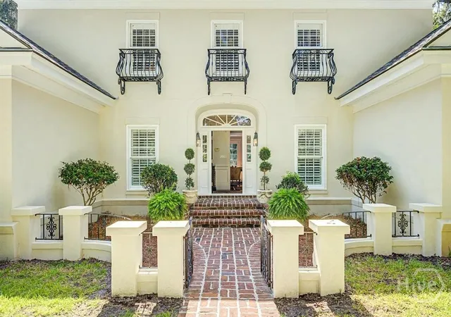 Photo 3 of Mansion for sale at 21 Little Comfort Rd, Savannah, GA 31411 | MLS# SA361694 | Listing updated on 2026-09-08