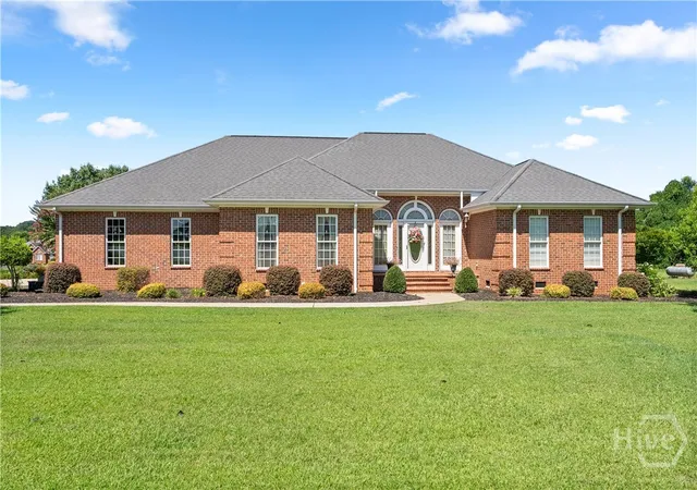 Single family home for sale at 1121 Beacon Light Rd, Hartwell, GA 30634 | MLS# CL359003