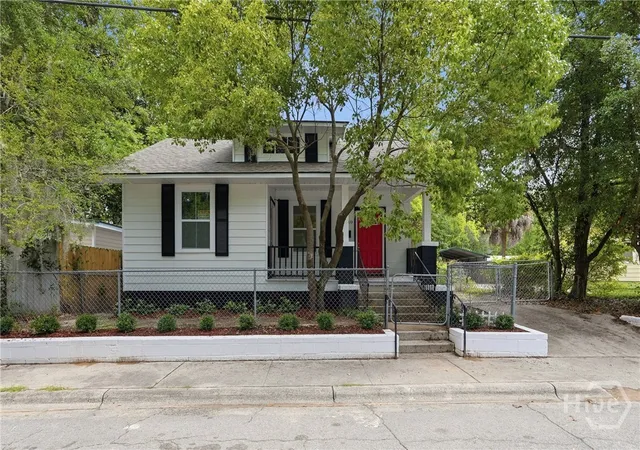 Photo 2 of Single family home for sale at 2110 Tennessee Ave, Savannah, GA 31404 | MLS# SA357175 | Listing updated on 2026-08-22