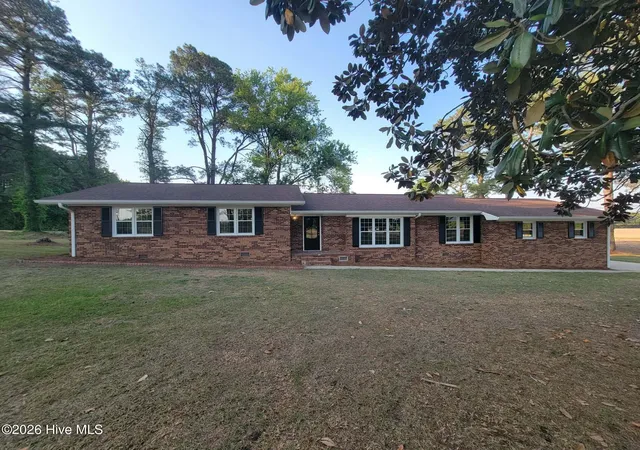 Homes for sale in Grifton, NC | 4338 Grifton Hugo Rd, Grifton, NC 28530 | MLS# 100572615
