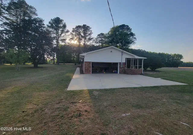 Homes for sale in Grifton, NC | 4338 Grifton Hugo Rd, Grifton, NC 28530 | MLS# 100572615