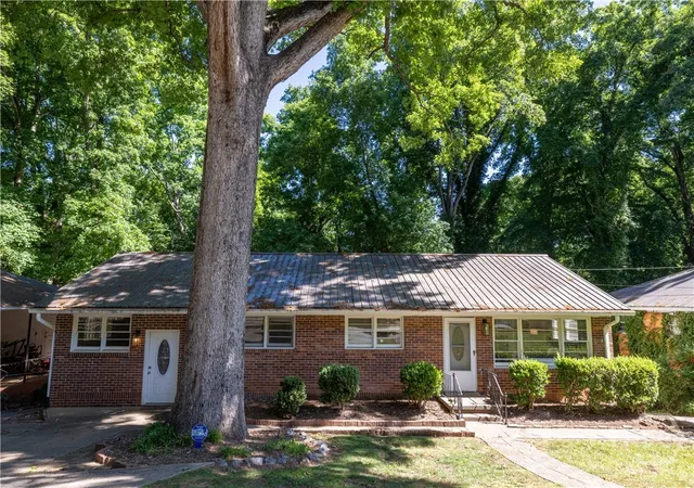 1st image of 583 Woodland Hills, Athens, GA 30605 | MLS# CL356324