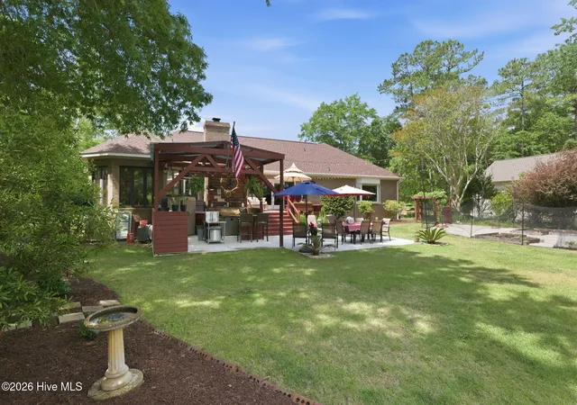Photo 3 of Single family home for sale at 1211 Pine Valley Dr, New Bern, NC 28562 | MLS# 100567842 | Listing updated on 2026-09-13