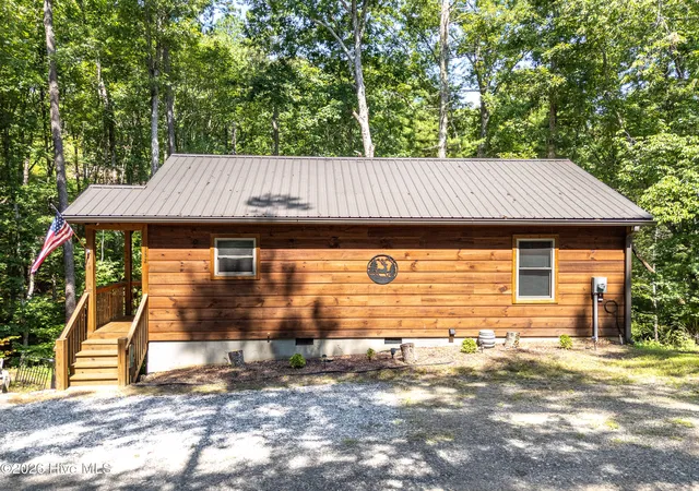 Photo 2 of Single family home for sale at 132 Lanes Way, Murphy, NC 28906 | MLS# 100593695 | Listing updated on 2026-08-18