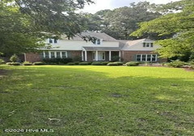 Homes for sale in New Bern, NC | 327 Plantation Dr, New Bern, NC 28562 | MLS# 100559548