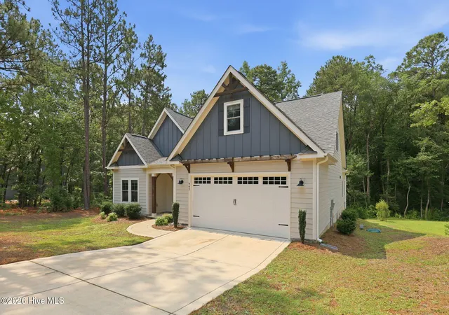 Photo 3 of Single family home for sale at 942 Greenbriar Dr, Vass, NC 28394 | MLS# 100592689 | Listing updated on 2026-08-31
