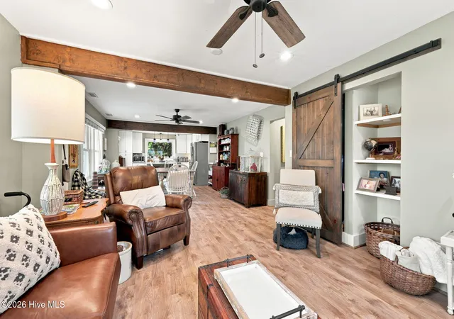 Photo 3 of Single family home for sale at 102 Ellington St, New Bern, NC 28560 | MLS# 100594128 | Listing updated on 2026-09-15