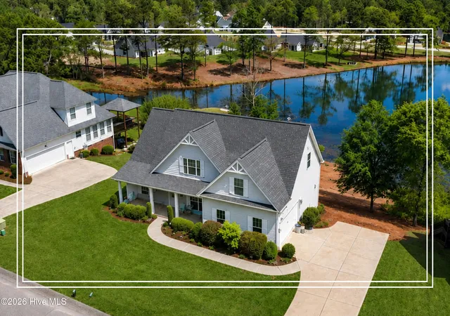 Homes for sale in North Augusta, SC | 325 Dove Lake Dr, North Augusta, SC 29841 | MLS# 100587572