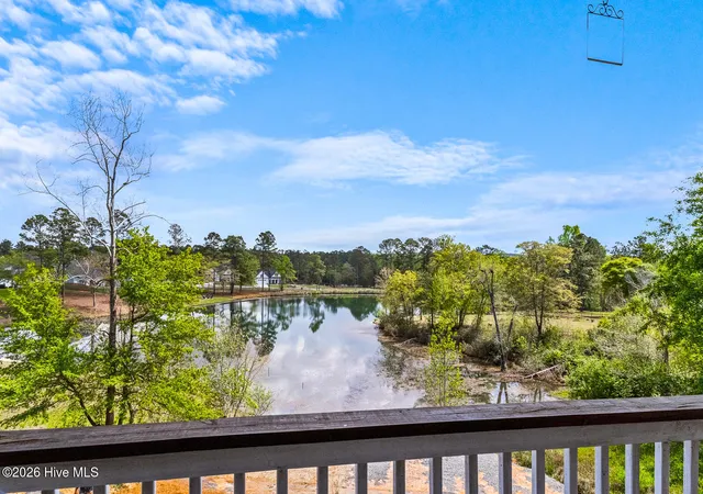 Homes for sale in North Augusta, SC | 325 Dove Lake Dr, North Augusta, SC 29841 | MLS# 100587572
