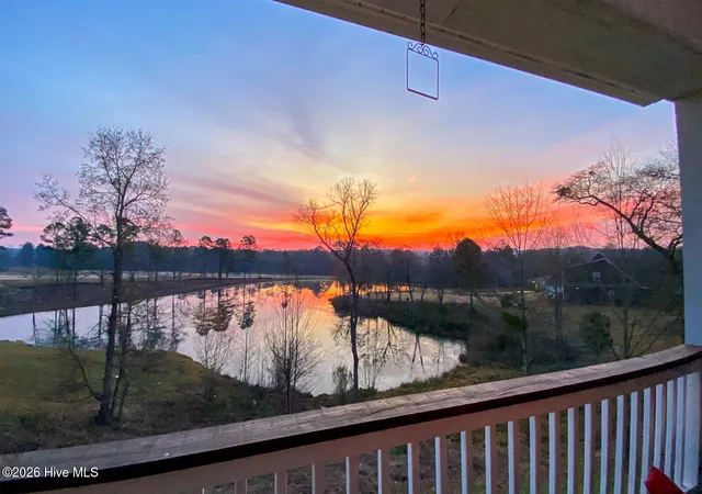 Homes for sale in North Augusta, SC | 325 Dove Lake Dr, North Augusta, SC 29841 | MLS# 100587572