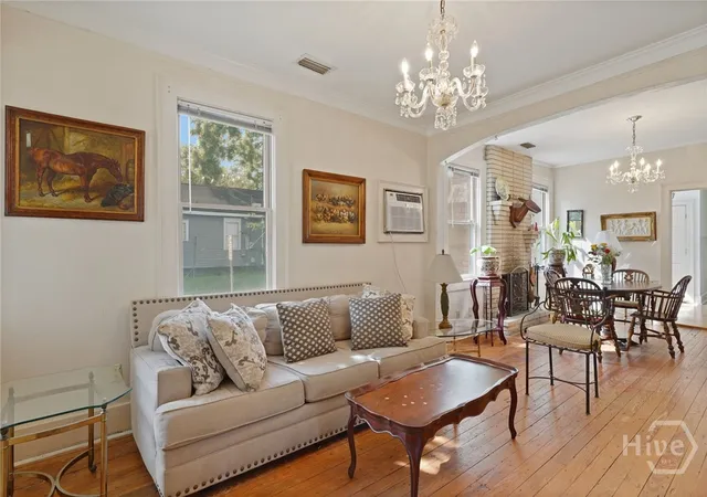 Homes for sale in Savannah, GA | 702 E 32Nd St, Savannah, GA 31401 | MLS# SA356084