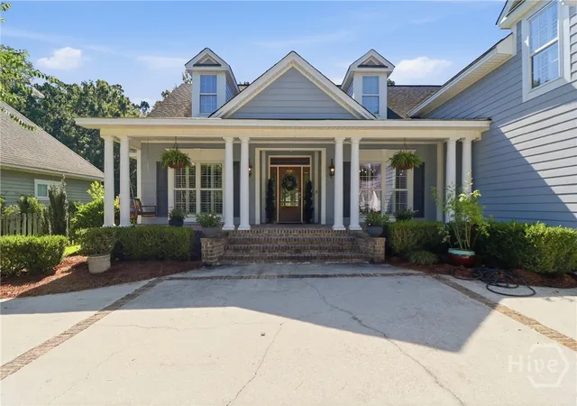 Photo 4 of Single family home for sale at 41 Crestwood Dr, Savannah, GA 31405 | MLS# SA360386 | Listing updated on 2026-09-15