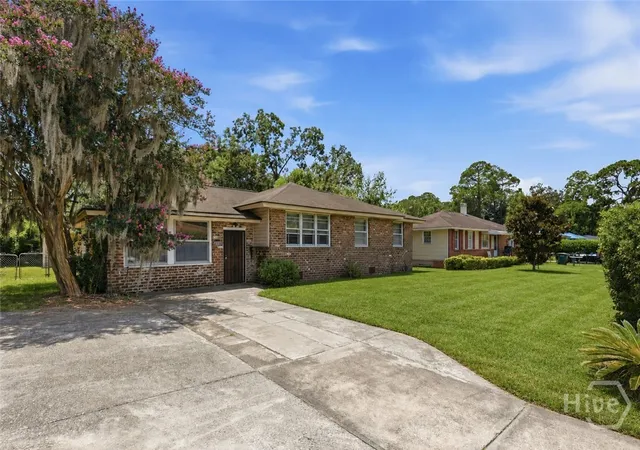 Photo 2 of Single family home for sale at 2359 Pinetree Rd, Savannah, GA 31404 | MLS# SA361222 | Listing updated on 2026-09-23