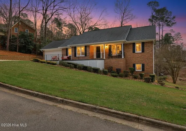 Homes for sale in North Augusta, SC | 1005 Campbellton Dr, North Augusta, SC 29841 | MLS# 98253344