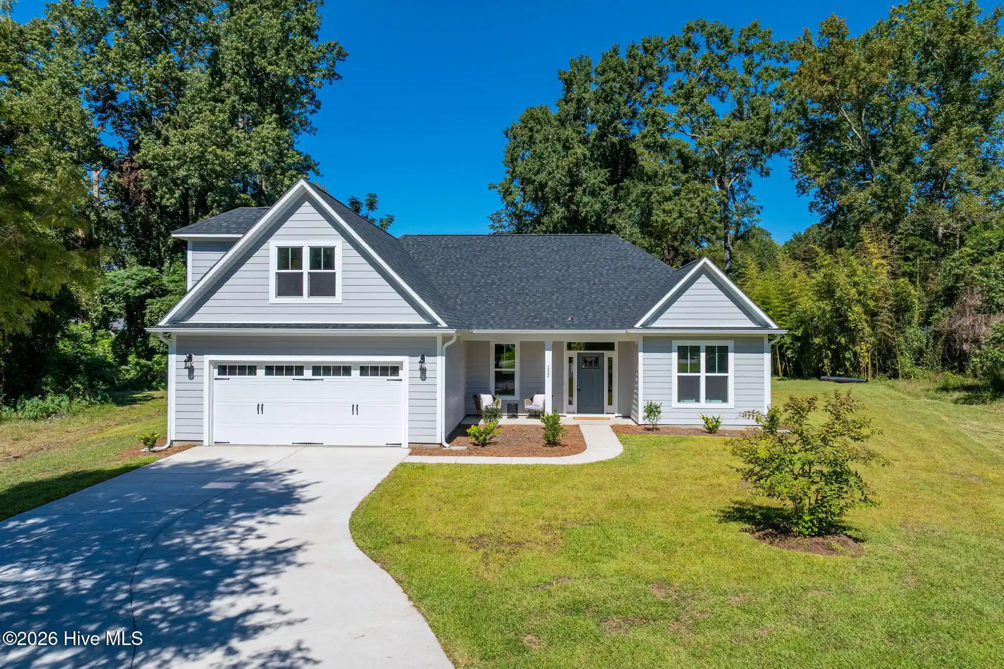 Single family home for sale at 122 Live Oak Cir, Lake Waccamaw, NC 28450 | MLS# 100562704