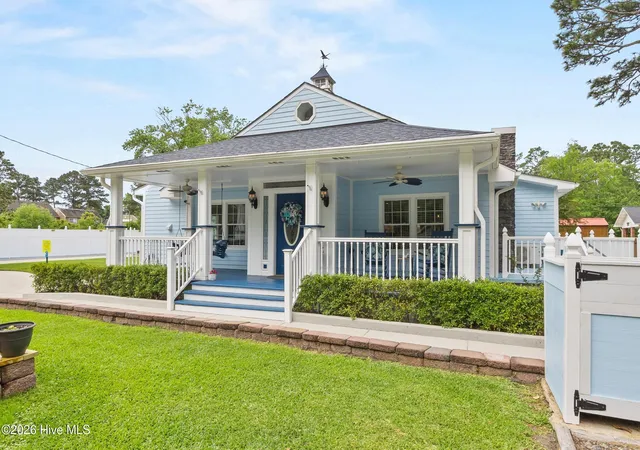 Photo 3 of Multi family home for sale at 1988 W Lake Shore Dr, Wilmington, NC 28401 | MLS# 100596128 | Listing updated on 2026-08-18