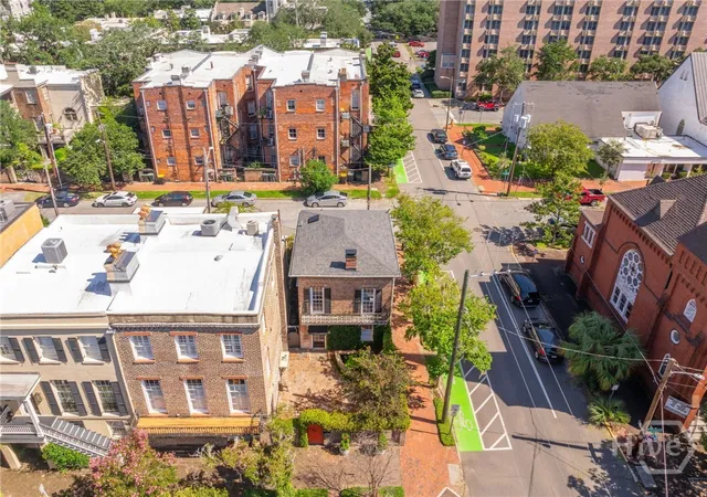 Homes for sale in Savannah, GA | 224 E Gordon St, Savannah, GA 31401 | MLS# SA346874