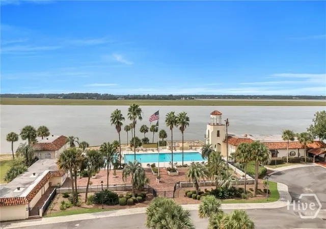 2nd image of 700 Wilmington Island Rd, Savannah, GA 31410