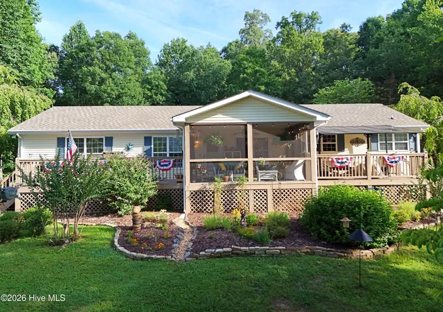 Photo 2 of Single family home for sale at 465 Driver Ave, Murphy, NC 28906 | MLS# 100586785 | Listing updated on 2026-08-18