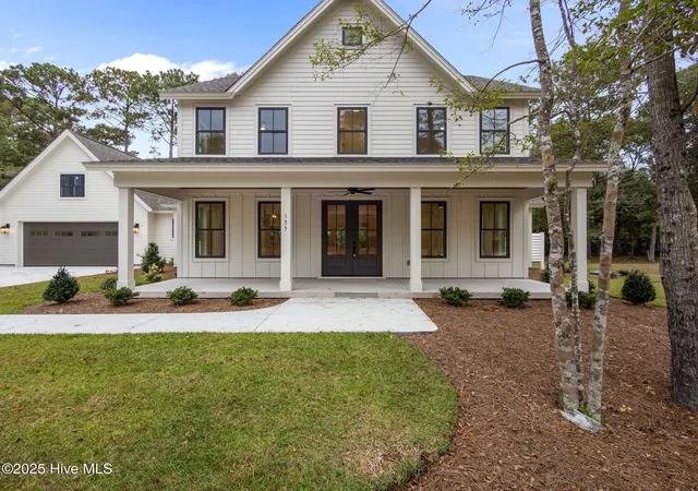 Photo 4 of Single family home for sale at 135 Indian Trl, Beaufort, NC 28516 | MLS# 100540986 | Listing updated on 2026-09-13