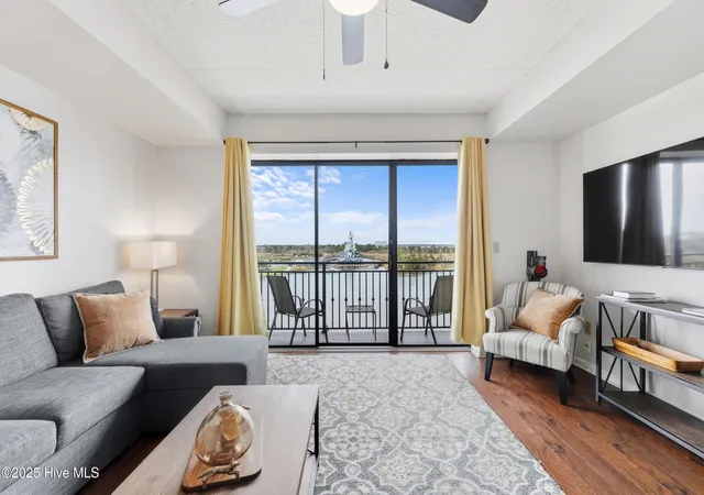 2nd image of 106 N Water St #702, Wilmington, NC 28401 | MLS# 100535273