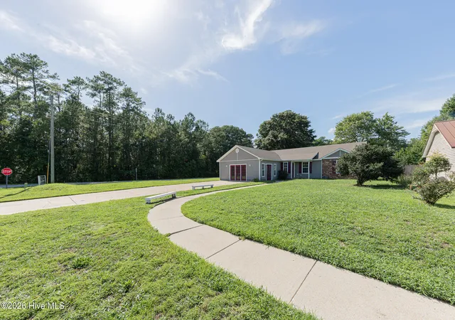 Photo 3 of Single family home for sale at 2601 Idlebrook Cir, Midway Park, NC 28544 | MLS# 100594396 | Listing updated on 2026-08-31