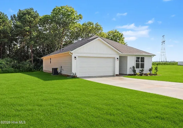 Photo 3 of Single family home for sale at 11 Baxley Dr, Dunn, NC 28334 | MLS# 100581892 | Listing updated on 2026-08-28