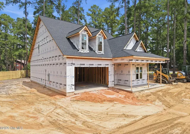 Photo 4 of Single family home for sale at 430 Hyland Hills Rd, Southern Pines, NC 28387 | MLS# 100583907 | Listing updated on 2026-08-31