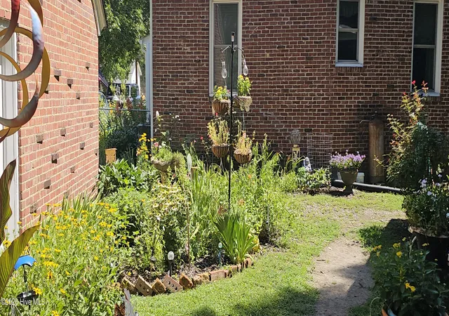 Photo 3 of Single family home for sale at 301 W Jackson St, Rich Square, NC 27869 | MLS# 100592647 | Listing updated on 2026-08-18