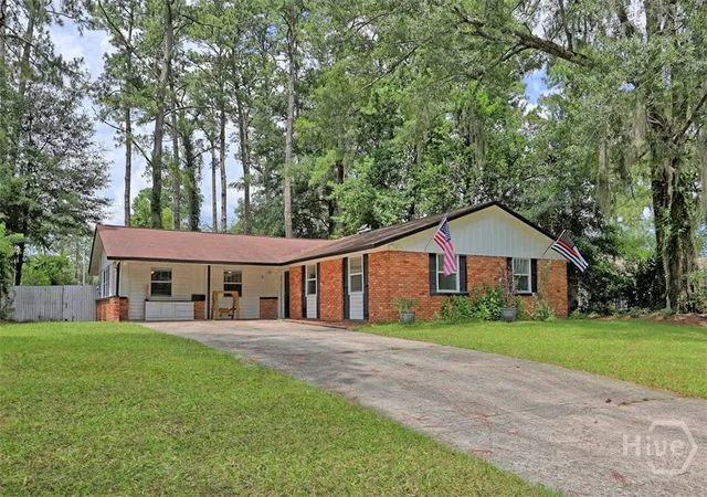 Homes for sale in Savannah, GA | 8 Hillyer Dr, Savannah, GA 31406 | MLS# SA358659